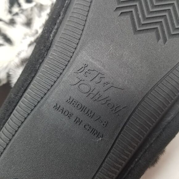 NWT. BETSEY JOHNSON WHITE LEOPARD SLIPPERS. SZ M. - Picture 8 of 15